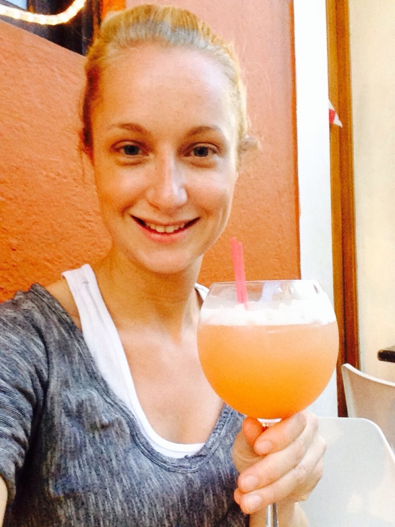 Hurry up Der...It's happy hour!