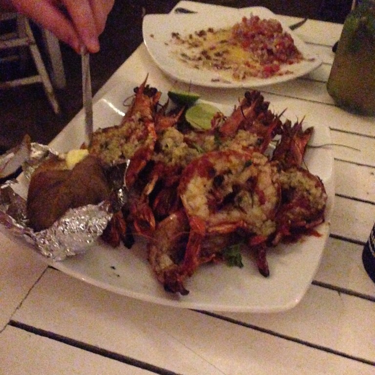 Prowwwns. SO MUCH GARLIC :D