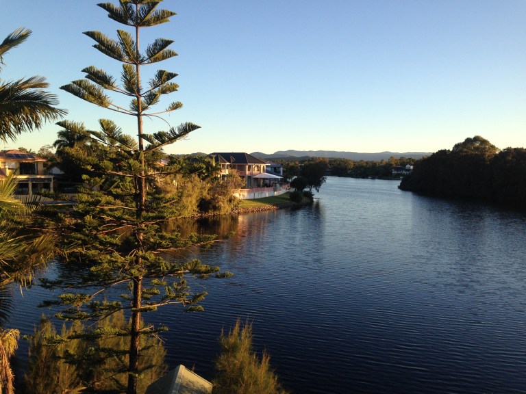 Lakeside life at casa Maldonado